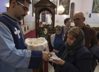 Milica je bolesnog muža dovela u manastir Ilinje: Usred molitve monah mu rekao “Nađi grobno mesto”, bilo je jasno zašto Milica je bolesnog muža dovela u manastir Ilinje: Usred molitve monah mu rekao "Nađi grobno mesto", bilo je jasno zašto