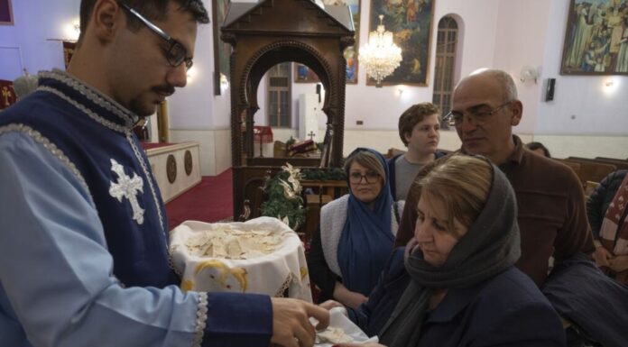 Milica je bolesnog muža dovela u manastir Ilinje: Usred molitve monah mu rekao “Nađi grobno mesto”, bilo je jasno zašto Milica je bolesnog muža dovela u manastir Ilinje: Usred molitve monah mu rekao "Nađi grobno mesto", bilo je jasno zašto