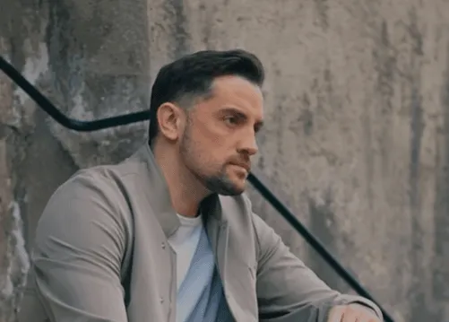 Mirza Selimović objavio novu pjesmu koju je kćerka Đorđa Balaševića napisala sa 16 godina Mirza Selimović objavio novu pjesmu koju je kćerka Đorđa Balaševića napisala sa 16 godina