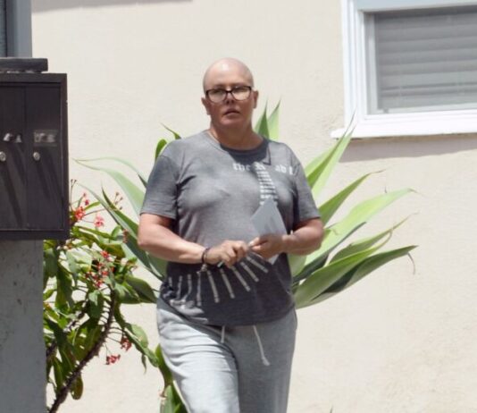 Mnogi su uzdisali za njom u kultnoj seriji, a danas je neprepoznatljiva: Zbog greške iz mladosti zamalo platila glavom Mnogi su uzdisali za njom u kultnoj seriji, a danas je neprepoznatljiva: Zbog greške iz mladosti zamalo platila glavom