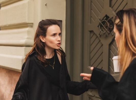 Moja ćerka se udala za mog bivšeg muža: A na dan njihovog venčanja, sin je održao zdravicu i otkrio jezivu istinu o mladoženji Moja ćerka se udala za mog bivšeg muža: A na dan njihovog venčanja, sin je održao zdravicu i otkrio jezivu istinu o mladoženji