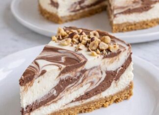 MRAMORNI NUTELLA ČIZKEJK – kremasta fantazija koja osvaja na prvi zalogaj! MRAMORNI NUTELLA ČIZKEJK – kremasta fantazija koja osvaja na prvi zalogaj!