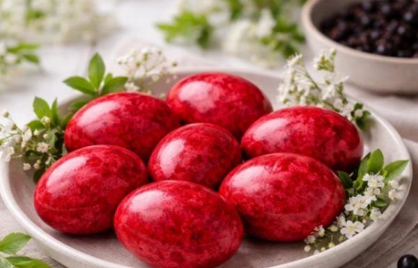 Na OVAJ NAČIN Ruskinje dobijaju NAJLEPŠE CRVENE NIJANSE I EFEKAT MERMERA: Uskršnja jaja izgledaju nestvarno, a tehnika je potpuno prirodna Na OVAJ NAČIN Ruskinje dobijaju NAJLEPŠE CRVENE NIJANSE I EFEKAT MERMERA: Uskršnja jaja izgledaju nestvarno, a tehnika je potpuno prirodna