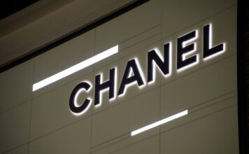 Najpoželjnije cipele na svetu: Chanel model baletanki koji svi jure i za koje se žene otimaju Najpoželjnije cipele na svetu: Chanel model baletanki koji svi jure i za koje se žene otimaju