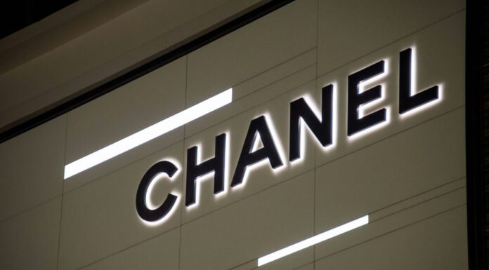 Najpoželjnije cipele na svetu: Chanel model baletanki koji svi jure i za koje se žene otimaju Najpoželjnije cipele na svetu: Chanel model baletanki koji svi jure i za koje se žene otimaju