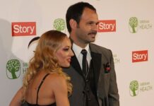 Naš glumac smuvao 18 godina mlađu i tri meseca bili u tajnoj vezi: Supruga saznala preko medija, nije slutio da će na taj način da mu vrati Naš glumac smuvao 18 godina mlađu i tri meseca bili u tajnoj vezi: Supruga saznala preko medija, nije slutio da će na taj način da mu vrati