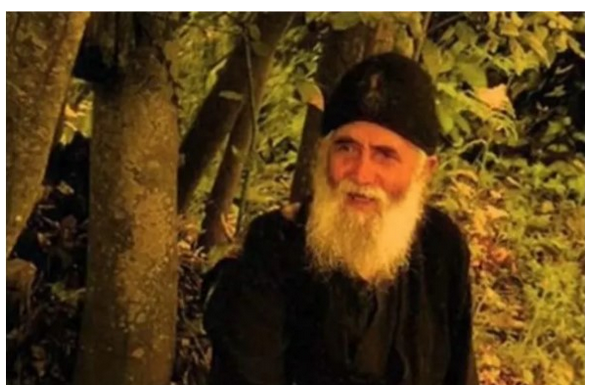 NEMA VEĆEG PROKLETSTVA OD OVOG: Pazite se jedne stvari, gora je od bilo koje VRADŽBINE – govorio je starac Pajsije NEMA VEĆEG PROKLETSTVA OD OVOG: Pazite se jedne stvari, gora je od bilo koje VRADŽBINE – govorio je starac Pajsije