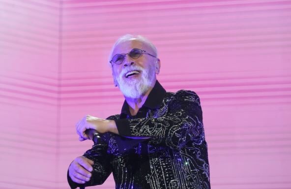 Nikad nećete pročitati da moj sin vozi “lambordžinija”: Dino Merlin ne zna šta će sa parama, a decu skromno vaspitao, mnogi se začude kad čuju čime se bave Nikad nećete pročitati da moj sin vozi “lambordžinija”: Dino Merlin ne zna šta će sa parama, a decu skromno vaspitao, mnogi se začude kad čuju čime se bave