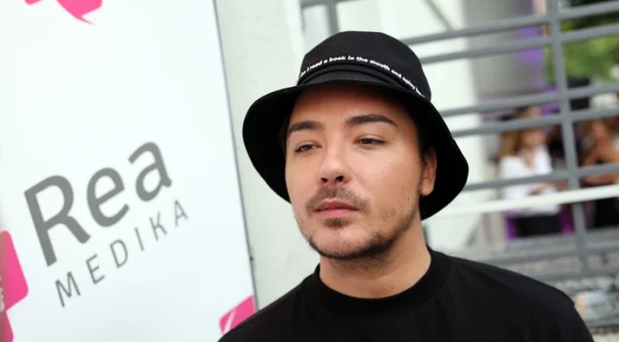 “Ništa nije moglo da ga prodrma” Kolega nakon mnogo godina otkrio šta je Milan Stanković radio u Grandu “Ništa nije moglo da ga prodrma” Kolega nakon mnogo godina otkrio šta je Milan Stanković radio u Grandu
