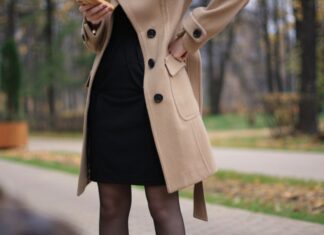 Od paparaco šetnje do istorijske aukcije, jedan Pradin kaput je za minut postao modni trofej Od paparaco šetnje do istorijske aukcije, jedan Pradin kaput je za minut postao modni trofej