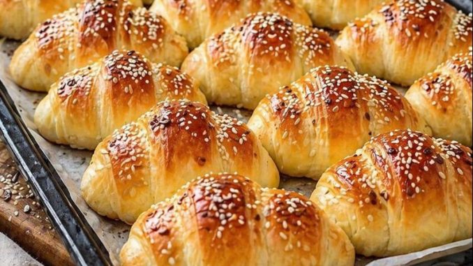 OSTAJU MEKANE I DO 3 dana! Lisnate kiflice koje se odmah prave… OSTAJU MEKANE I DO 3 dana! Lisnate kiflice koje se odmah prave…