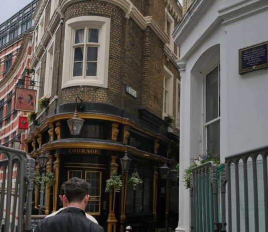 Otkrivena tačna lokacija kuće Vilijama Šekspira u Londonu Otkrivena tačna lokacija kuće Vilijama Šekspira u Londonu