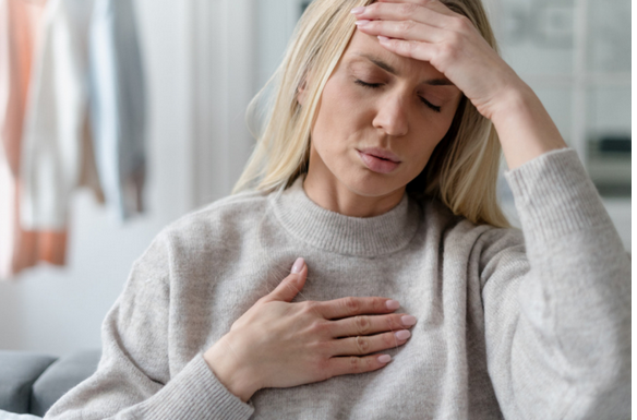 Ova vrsta MIGRENE može biti znak upozorenja: Mnogi ignorišu simptome koji mogu dovesti do srčanog ili moždanog udara Ova vrsta MIGRENE može biti znak upozorenja: Mnogi ignorišu simptome koji mogu dovesti do srčanog ili moždanog udara