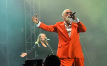 Pesmu “Moj Beograde” za Cecu napisao pevač islamske vere: Zbog rata u Bosni negirao, a ona kaže – možda se on ne seća, ali ja znam Pesmu "Moj Beograde" za Cecu napisao pevač islamske vere: Zbog rata u Bosni negirao, a ona kaže - možda se on ne seća, ali ja znam