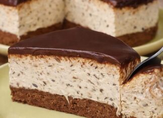 Plazma straćatela torta za 10 minuta – bez kuvanja i pečenja! Plazma straćatela torta za 10 minuta – bez kuvanja i pečenja!