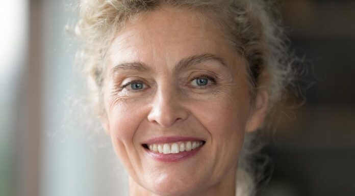 “Posle 60. godine ovakve prijatelje izbacite iz života, bez obzira koliko ih volite”: Čuvenog ruski neurofiziolog otkiva zbog čega je to važno "Posle 60. godine ovakve prijatelje izbacite iz života, bez obzira koliko ih volite": Čuvenog ruski neurofiziolog otkiva zbog čega je to važno