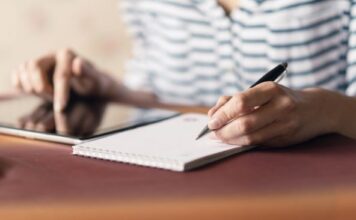 Posle dedine smrti, moja braća i sestre su dobili kuću, novac i auto: A ja staru kutiju za ručak koju je nosio na posao – kad sam je otvorila srce mi je stalo Posle dedine smrti, moja braća i sestre su dobili kuću, novac i auto: A ja staru kutiju za ručak koju je nosio na posao - kad sam je otvorila srce mi je stalo