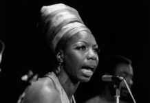 Poslednja ljubav joj je zabranjena, kao dete je osetila udarac rasizma: Borila se sa bipolarnim poremećajem, a njen je glas obeležio 20. vek Poslednja ljubav joj je zabranjena, kao dete je osetila udarac rasizma: Borila se sa bipolarnim poremećajem, a njen je glas obeležio 20. vek