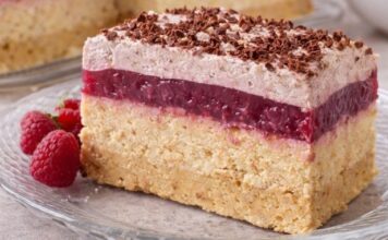 POSNA TORTA SA MALINAMA BEZ PEČENJA – kremasta fantazija gotova za čas! POSNA TORTA SA MALINAMA BEZ PEČENJA – kremasta fantazija gotova za čas!