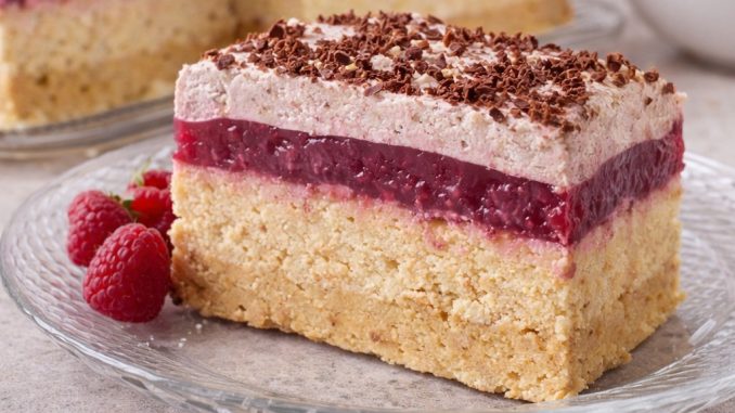 POSNA TORTA SA MALINAMA BEZ PEČENJA – kremasta fantazija gotova za čas! POSNA TORTA SA MALINAMA BEZ PEČENJA – kremasta fantazija gotova za čas!