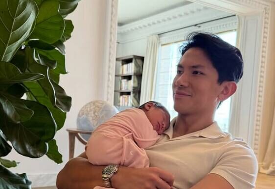 Princ od Bruneja i supruga hrvatskog porekla ne kriju sreću: Pokazali preslatku prinovu Princ od Bruneja i supruga hrvatskog porekla ne kriju sreću: Pokazali preslatku prinovu