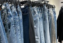 Savet čuvenog “kuma teksasa” za savršen odabir farmerki: Osnivač brendova “Diesel” i “Replay” isticao je da na ovo morate obratiti pažnju pre kupovine Savet čuvenog "kuma teksasa" za savršen odabir farmerki: Osnivač brendova "Diesel" i "Replay" isticao je da na ovo morate obratiti pažnju pre kupovine