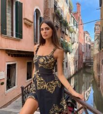 Sestra Jelene Marjanović uživa u raskoši daleko od Beograda: Radi sa svetskim facama, a o ubistvu pevačice imala je samo jednu rečenicu Sestra Jelene Marjanović uživa u raskoši daleko od Beograda: Radi sa svetskim facama, a o ubistvu pevačice imala je samo jednu rečenicu