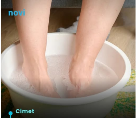 Sipajte cimet u toplu vodu i potopite stopala: Evo šta se dešava tijelu već poslije 10 minuta Sipajte cimet u toplu vodu i potopite stopala: Evo šta se dešava tijelu već poslije 10 minuta