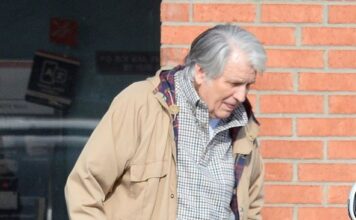 Slavna pevačica živa počela da sprema svoju sahranu, smrt muža je dotukla do nepovratnosti: Svaki dan proživljava pravu agoniju Slavna pevačica živa počela da sprema svoju sahranu, smrt muža je dotukla do nepovratnosti: Svaki dan proživljava pravu agoniju