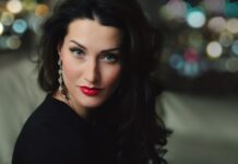 Srela sam bivšeg muža 12 godina od kako me ostavio: “Da li ti je žao sada što si me izgubila” pitao je pun sebe, a onda sam uradila nešto o čemu sam sanjala Srela sam bivšeg muža 12 godina od kako me ostavio: "Da li ti je žao sada što si me izgubila" pitao je pun sebe, a onda sam uradila nešto o čemu sam sanjala