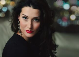 Srela sam bivšeg muža 12 godina od kako me ostavio: “Da li ti je žao sada što si me izgubila” pitao je pun sebe, a onda sam uradila nešto o čemu sam sanjala Srela sam bivšeg muža 12 godina od kako me ostavio: "Da li ti je žao sada što si me izgubila" pitao je pun sebe, a onda sam uradila nešto o čemu sam sanjala