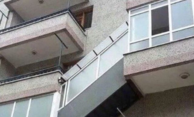 Stanari su na još neviđen način spojili dva stana u zgradi, fotka je hit u cijeloj regiji Stanari su na još neviđen način spojili dva stana u zgradi, fotka je hit u cijeloj regiji