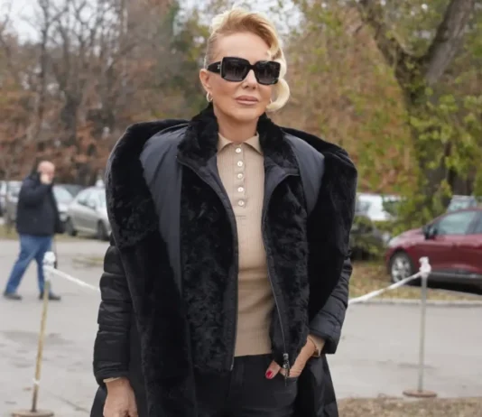 Tajni biznis Lepe Brene: Niko ne zna da je ona vlasnica od 1993., a cijeli grad i danas kupuje kod nje Tajni biznis Lepe Brene: Niko ne zna da je ona vlasnica od 1993., a cijeli grad i danas kupuje kod nje