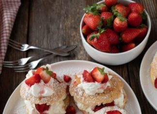 Torta od kuvanih uskršnjih jaja je nešto fantastično: Pravi se lako i brzo Torta od kuvanih uskršnjih jaja je nešto fantastično: Pravi se lako i brzo