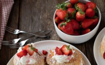 Torta od kuvanih uskršnjih jaja je nešto fantastično: Pravi se lako i brzo Torta od kuvanih uskršnjih jaja je nešto fantastično: Pravi se lako i brzo