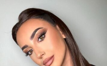 Trudnoj koleginici preotela muža, posle “Zvezda Granda” prozvali je rasturačicom brakova: Sad je smuvala muzičara koji je zbog nje ostavio ženu i decu Trudnoj koleginici preotela muža, posle "Zvezda Granda" prozvali je rasturačicom brakova: Sad je smuvala muzičara koji je zbog nje ostavio ženu i decu