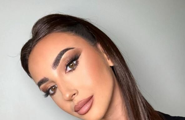 Trudnoj koleginici preotela muža, posle “Zvezda Granda” prozvali je rasturačicom brakova: Sad je smuvala muzičara koji je zbog nje ostavio ženu i decu Trudnoj koleginici preotela muža, posle "Zvezda Granda" prozvali je rasturačicom brakova: Sad je smuvala muzičara koji je zbog nje ostavio ženu i decu