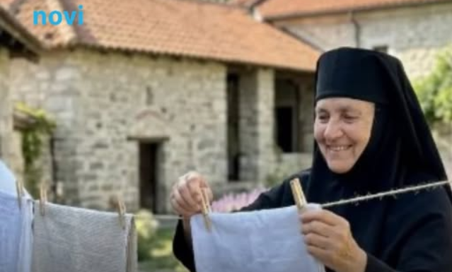 U manastiru peru veš samo na ovaj način: Miriše divno danima, a evo šta koriste umjesto omekšivača U manastiru peru veš samo na ovaj način: Miriše divno danima, a evo šta koriste umjesto omekšivača