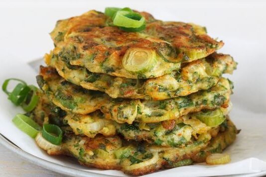 Uštipci od mladih tikvica su najukusnije jelo koje se sprema za 10 minuta: Od prstihvata sode bikarbone jaku su vazdušaste Uštipci od mladih tikvica su najukusnije jelo koje se sprema za 10 minuta: Od prstihvata sode bikarbone jaku su vazdušaste