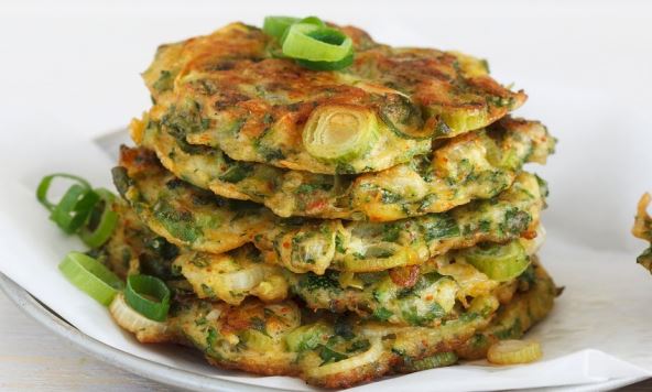 Uštipci od mladih tikvica su najukusnije jelo koje se sprema za 10 minuta: Od prstihvata sode bikarbone jaku su vazdušaste Uštipci od mladih tikvica su najukusnije jelo koje se sprema za 10 minuta: Od prstihvata sode bikarbone jaku su vazdušaste