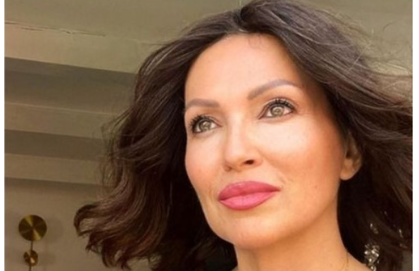 Voće koje bi žene starije od 50 godina trebale uvrstiti u svoju prehranu: pratilac ljepote i snažan branič od posljedica starenja. Voće koje bi žene starije od 50 godina trebale uvrstiti u svoju prehranu: pratilac ljepote i snažan branič od posljedica starenja.