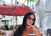 Ženu koji je obožavao pokosio rak, zbog ono što mu je ova devojka uradila u krevetu završio u Hitnoj: Suprugu javno prevario i duplo mlađoj napravio 2 dece Ženu koji je obožavao pokosio rak, zbog ono što mu je ova devojka uradila u krevetu završio u Hitnoj: Suprugu javno prevario i duplo mlađoj napravio 2 dece