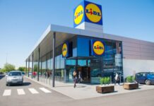 Zlostavljanje radnika ili efikasnost? Šta se zapravo dešava iza kasa velikih trgovačkih lanaca Zlostavljanje radnika ili efikasnost? Šta se zapravo dešava iza kasa velikih trgovačkih lanaca