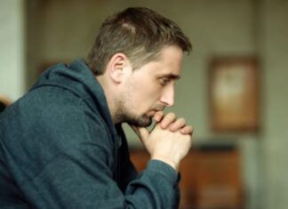 Andrej se zaljubio u Svetlanu još u petom razredu, majka je bila protiv: “Ona mi je obećana, oženiću je i ti ništa tu ne možeš” rekao je u besu Andrej se zaljubio u Svetlanu još u petom razredu, majka je bila protiv: "Ona mi je obećana, oženiću je i ti ništa tu ne možeš" rekao je u besu