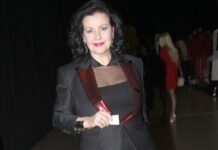 Au, po stare dane ovo radi? Isplivala Intimna scena glumice Snežane Savić sa kolegom, i sa 70 godina ga jaše kao p0rn0 gIumica: Kćerki teško padao sve 0vo, odrekla se majke Au, po stare dane ovo radi? Isplivala Intimna scena glumice Snežane Savić sa kolegom, i sa 70 godina ga jaše kao p0rn0 gIumica: Kćerki teško padao sve 0vo, odrekla se majke