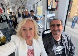 Bebek sa suprugom u Sarajevu: “Malo tramvajem, malo uspomenama…” Bebek sa suprugom u Sarajevu: “Malo tramvajem, malo uspomenama…”