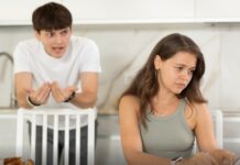 CEO SVET JOJ SE SRUŠIO! Pozajmila je od momka laptop, a onda otkrila njegovo intimno DOPISIVANJE sa ChatGPT-jem CEO SVET JOJ SE SRUŠIO! Pozajmila je od momka laptop, a onda otkrila njegovo intimno DOPISIVANJE sa ChatGPT-jem