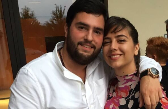 Evo gde su i čime se bave Mandina deca: Ćerka mu izrasla u pravu lepoticu, jedan sin zaveo popularnu Srpkinju, a najmlađi naslednik sve šokirao čime se bavi Evo gde su i čime se bave Mandina deca: Ćerka mu izrasla u pravu lepoticu, jedan sin zaveo popularnu Srpkinju, a najmlađi naslednik sve šokirao čime se bavi