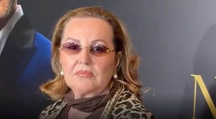 Juče imala suđenje sa Bekutom, sada se oglasila: Pevačica nemilosrdna u jeku drame sa koleginicom, iznijela sve prIjave poslove pjevačice, zar to radi po stare dane Juče imala suđenje sa Bekutom, sada se oglasila: Pevačica nemilosrdna u jeku drame sa koleginicom, iznijela sve prIjave poslove pjevačice, zar to radi po stare dane