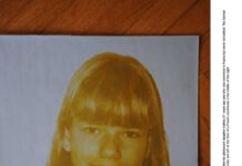Kalinka je imala 14 godina kad je brutalno ubijena: Njen otac 30 godina istraživao zločin, svi ga smatrali ludim kad je otkopao grob, a epilog je sve šokirao Kalinka je imala 14 godina kad je brutalno ubijena: Njen otac 30 godina istraživao zločin, svi ga smatrali ludim kad je otkopao grob, a epilog je sve šokirao